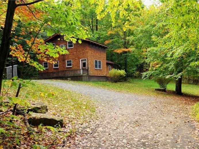 Cedarwood Lodge Penfield Exterior photo